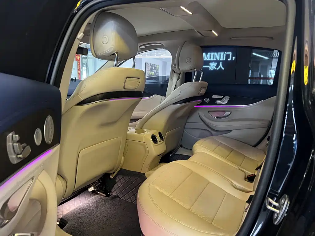 Mercedes-Benz E-Class — миниатюра 5