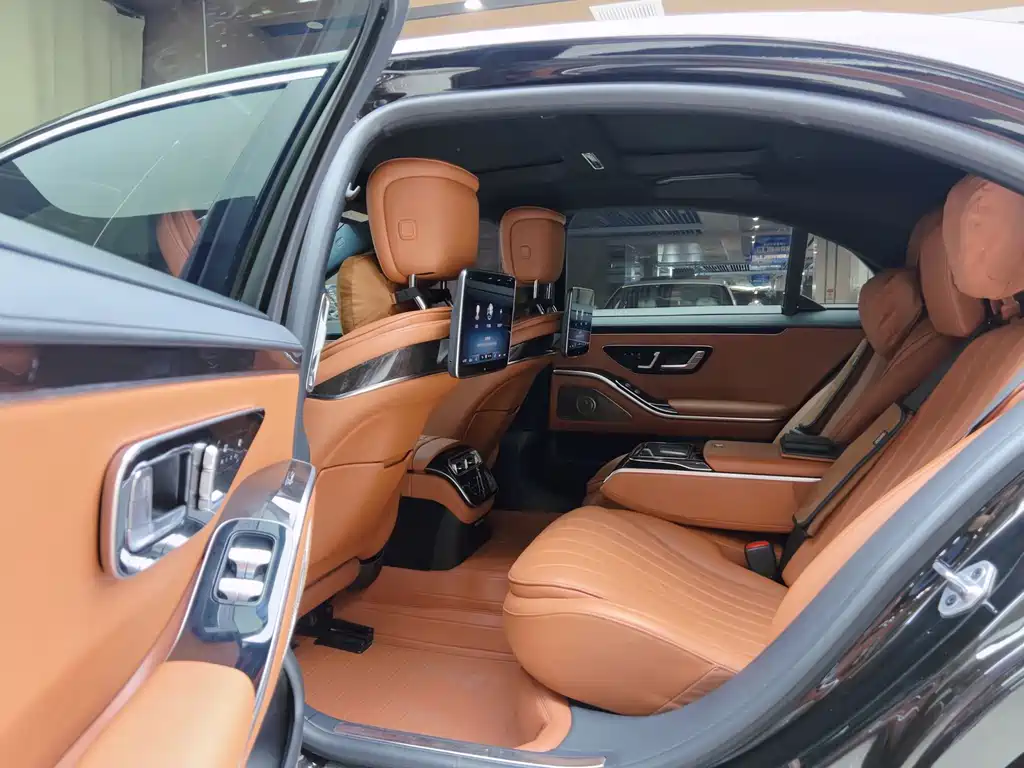 Mercedes-Benz S-Class — миниатюра 9