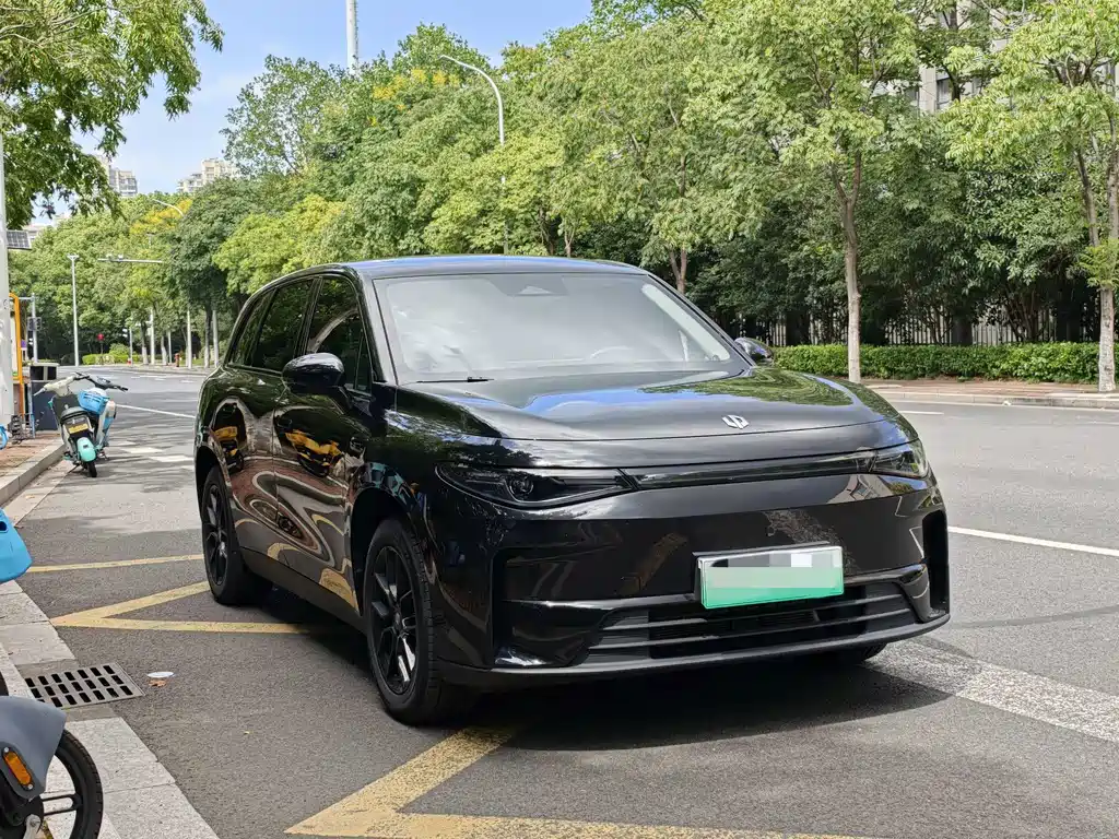 Leapmotor Leapmotor C10 — миниатюра 3
