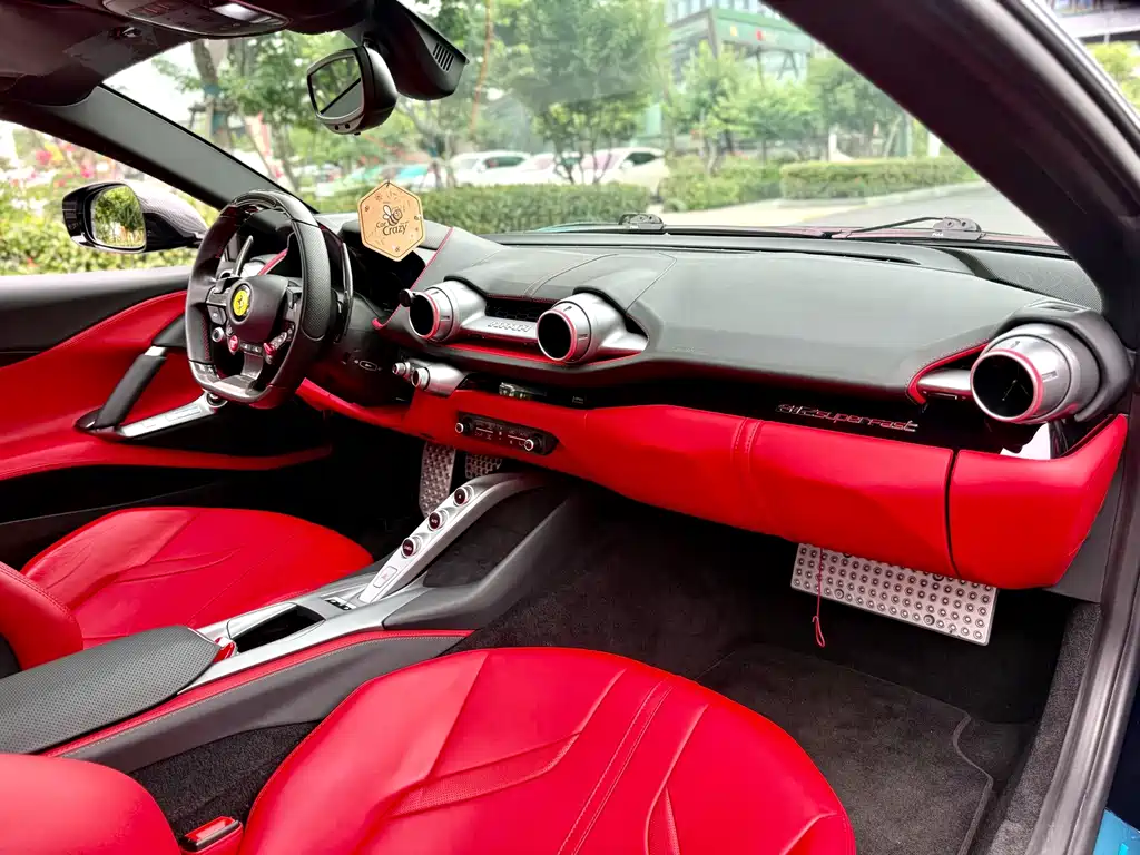 Ferrari 812 — миниатюра 6