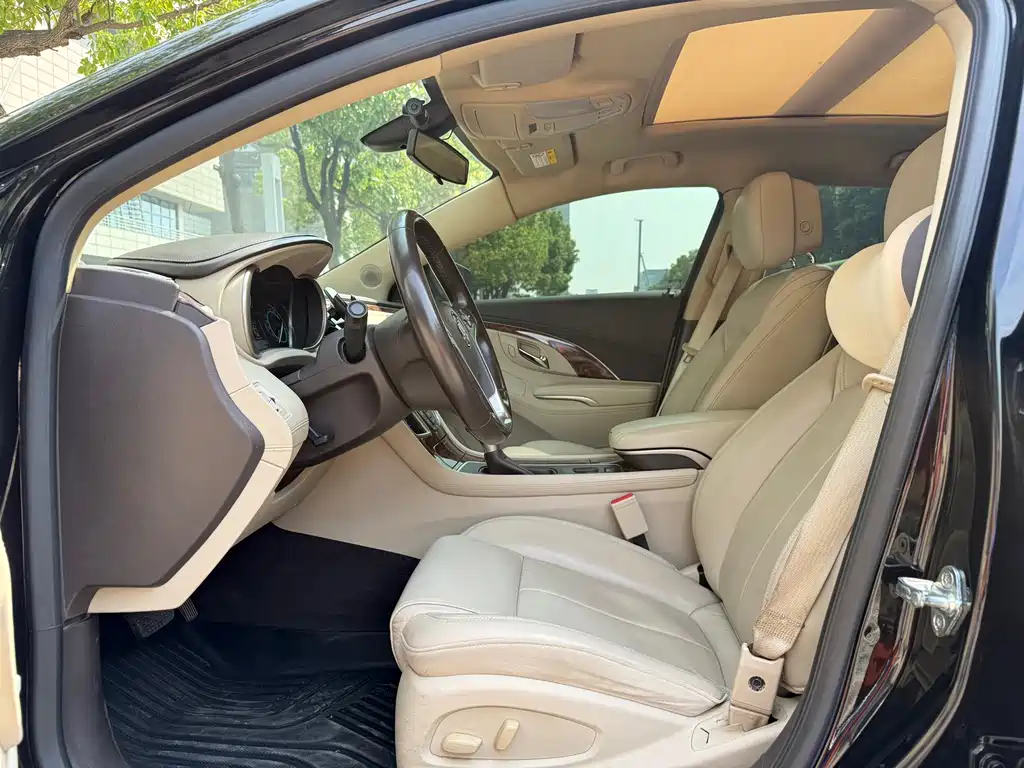 Buick LaCrosse — миниатюра 3