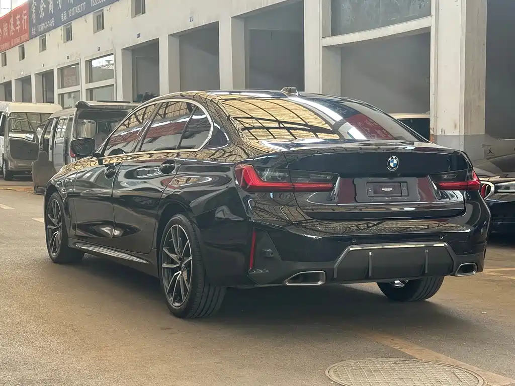 BMW 3 Series — миниатюра 11
