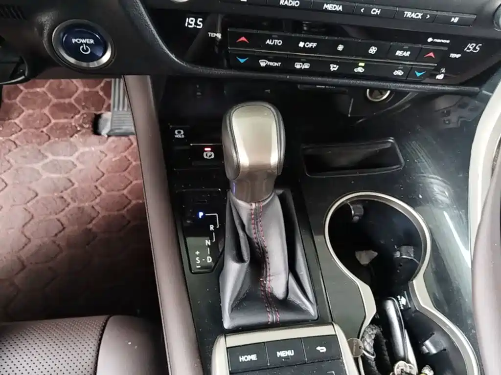 Lexus RX — миниатюра 19