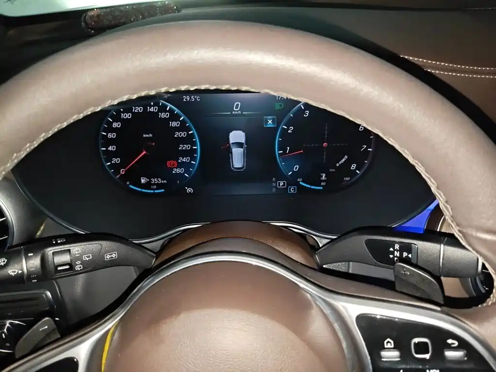 Mercedes-Benz GLC — миниатюра 4
