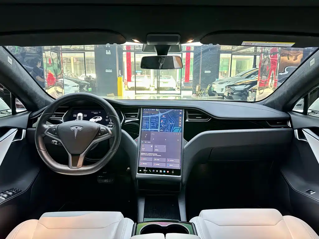 Tesla Model S — миниатюра 13