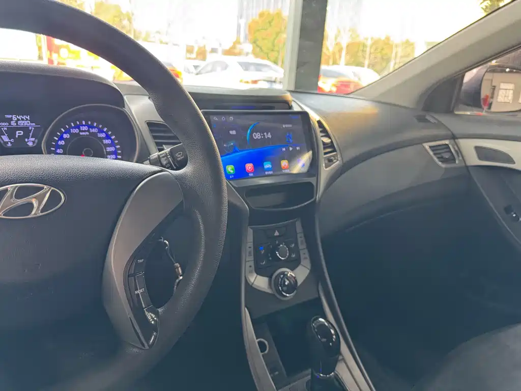 Hyundai Elantra Langdong — миниатюра 15