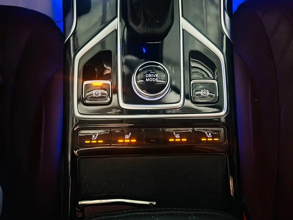 Hongqi Hongqi HS5 — миниатюра 6
