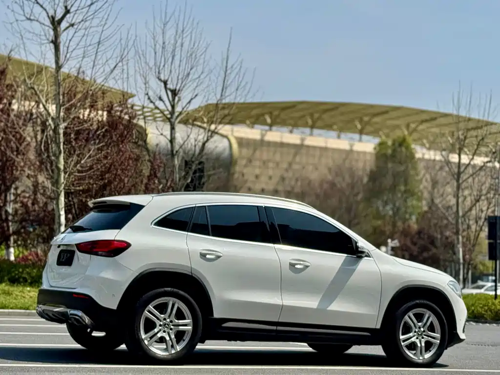 Mercedes-Benz GLA — миниатюра 7