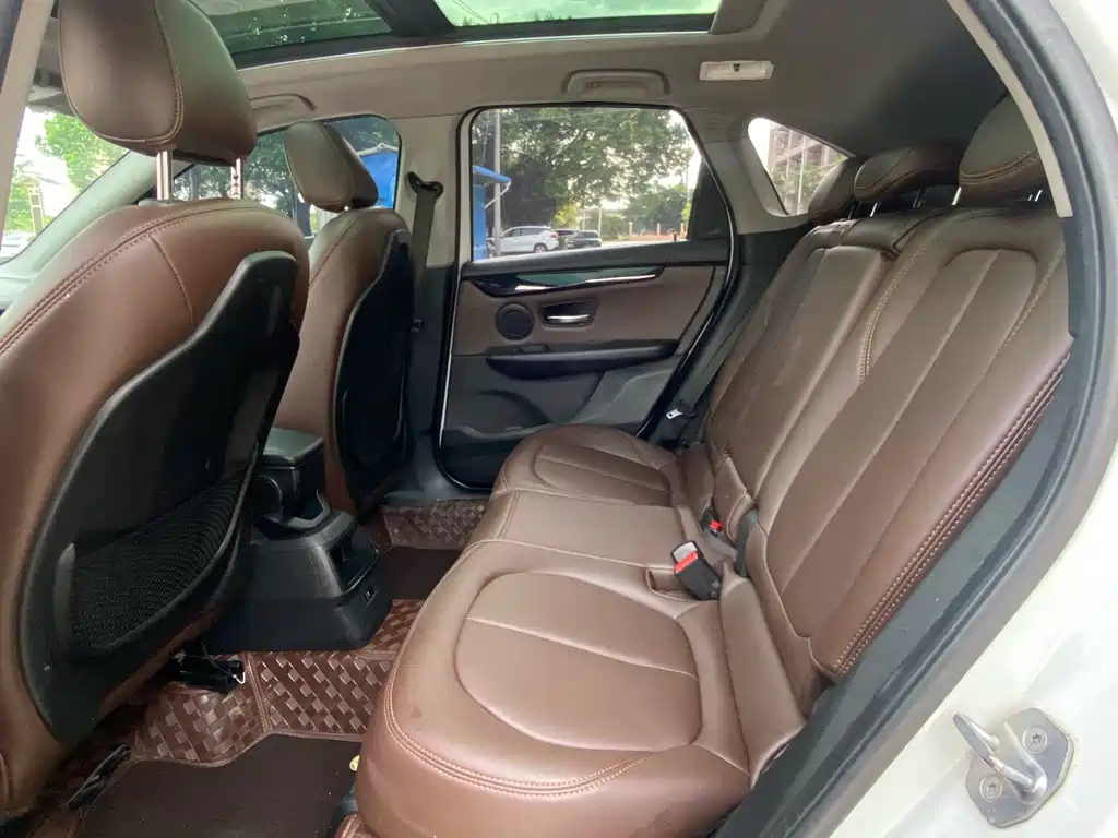 BMW 2 Series Active Tourer — миниатюра 4