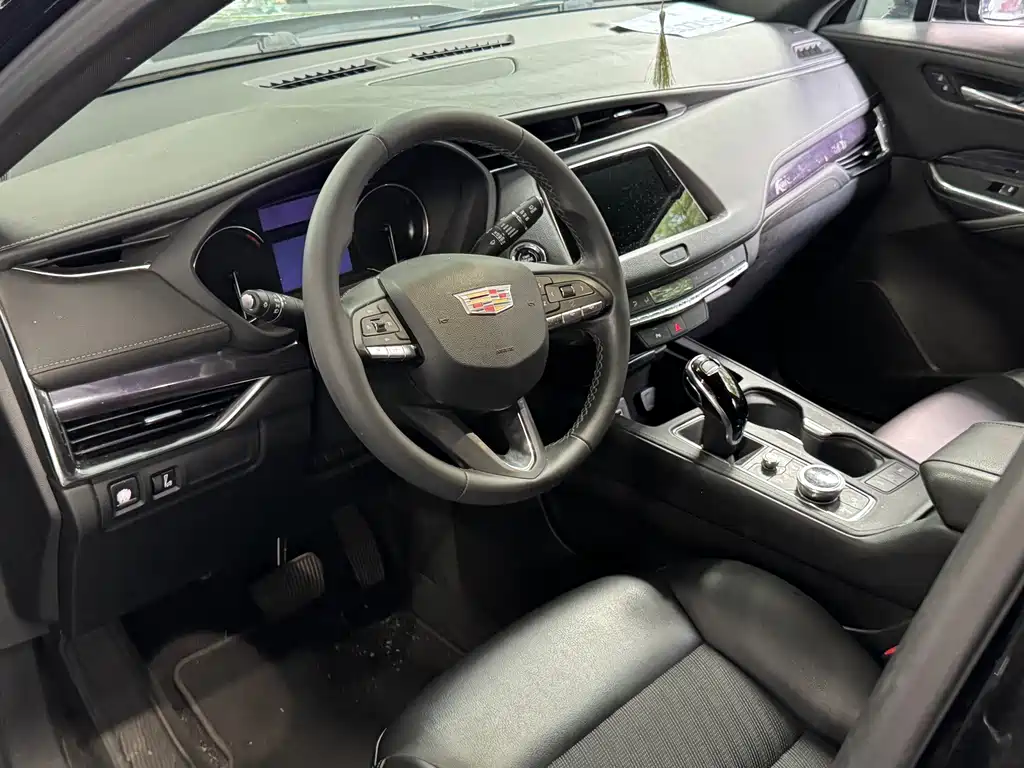 Cadillac XT4 — миниатюра 3