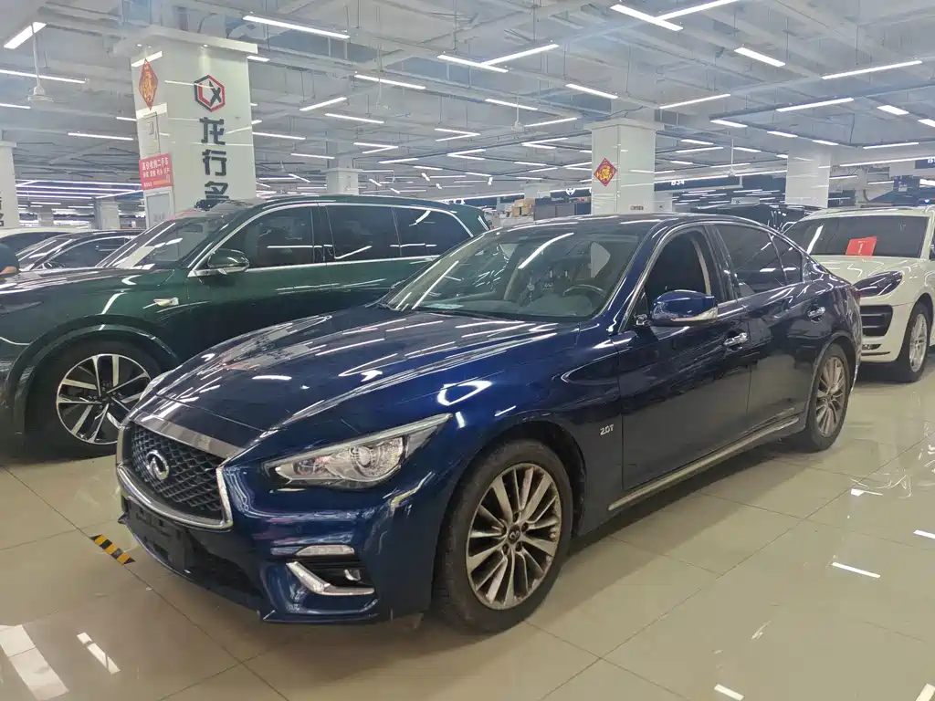 Infiniti Q50L