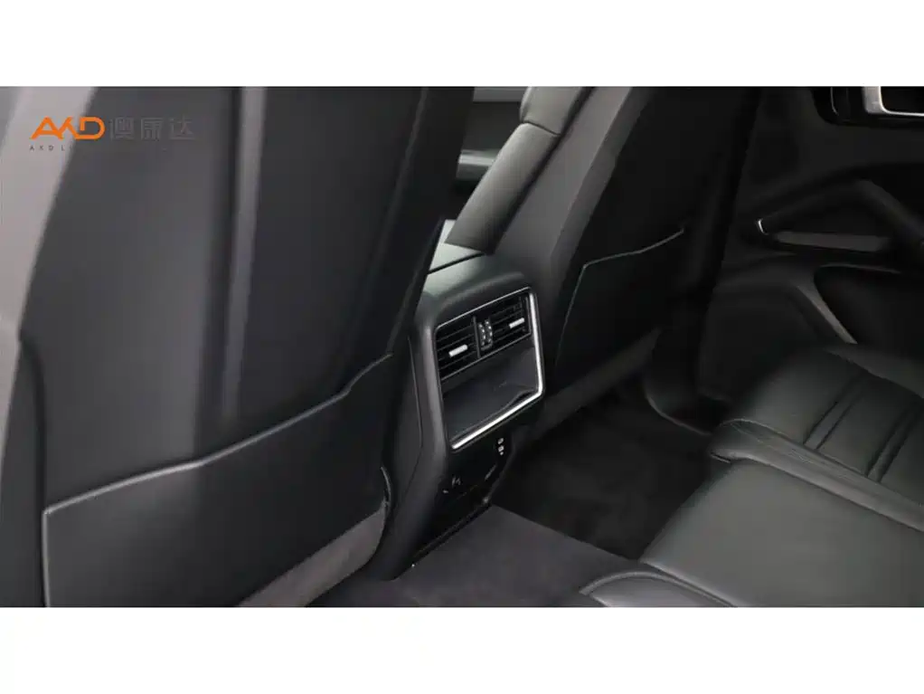 Porsche Cayenne Hybrid — миниатюра 9