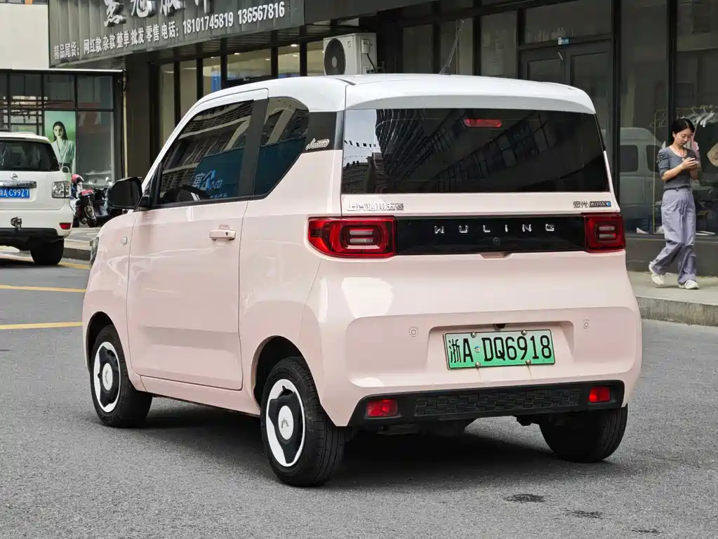 Wuling MINIEV — миниатюра 7