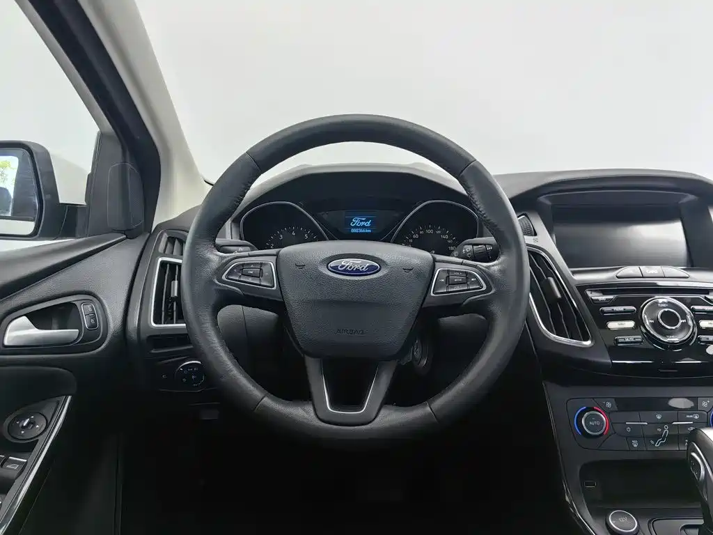 Ford Focus — миниатюра 11