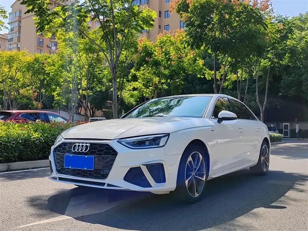 Audi A4L 2021