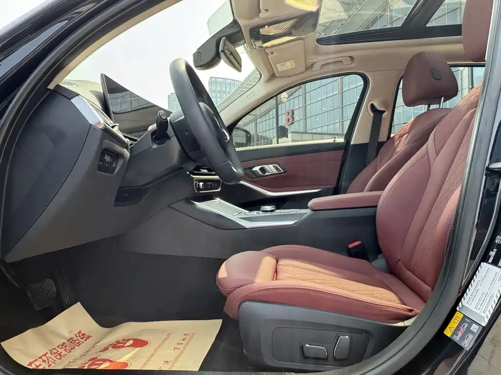 BMW i3 2025 eDrive 35 L
