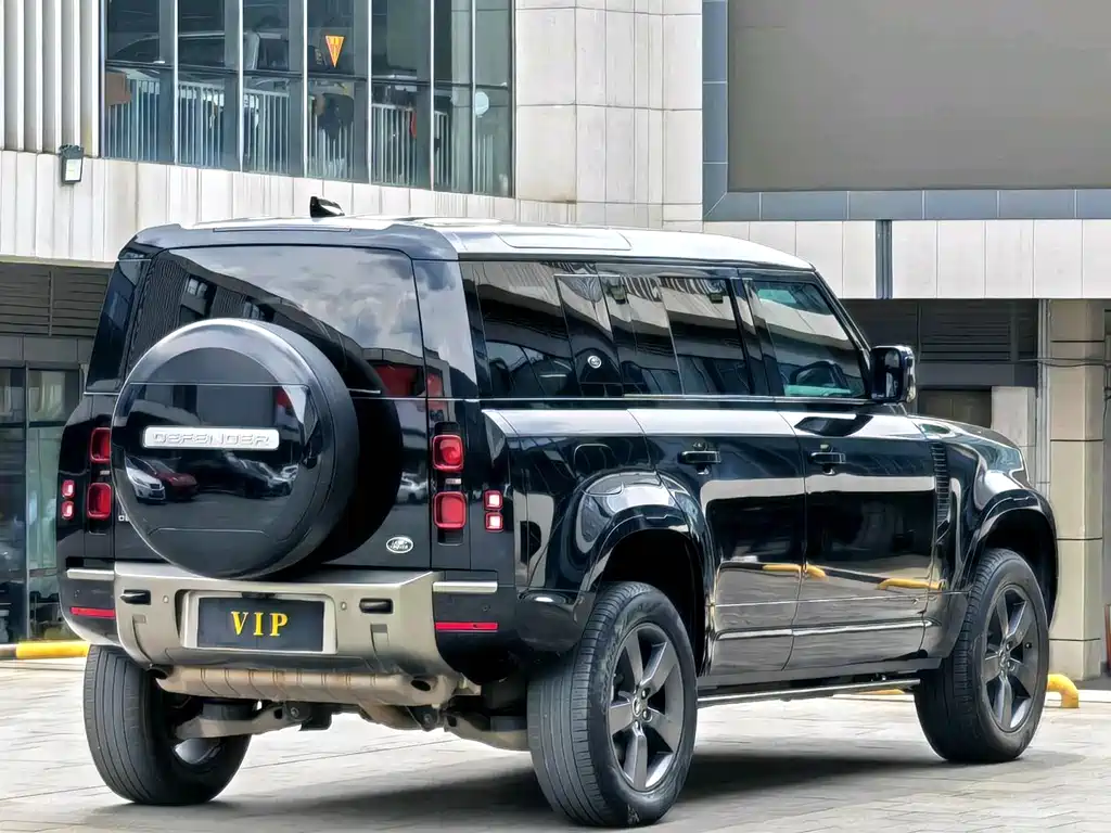 Land Rover Defender — миниатюра 5