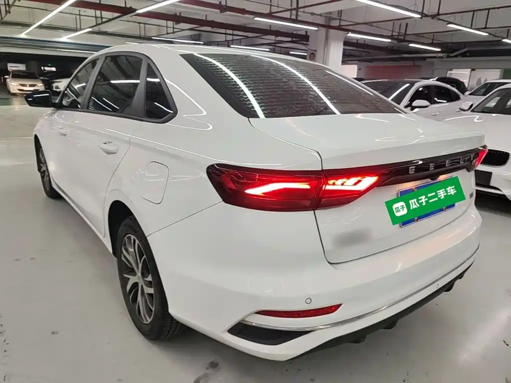 Geely Emgrand — миниатюра 5