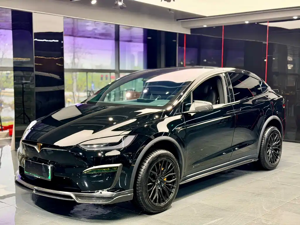 Tesla Model X 2025