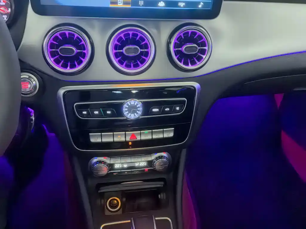 Mercedes-Benz CLA AMG — миниатюра 18