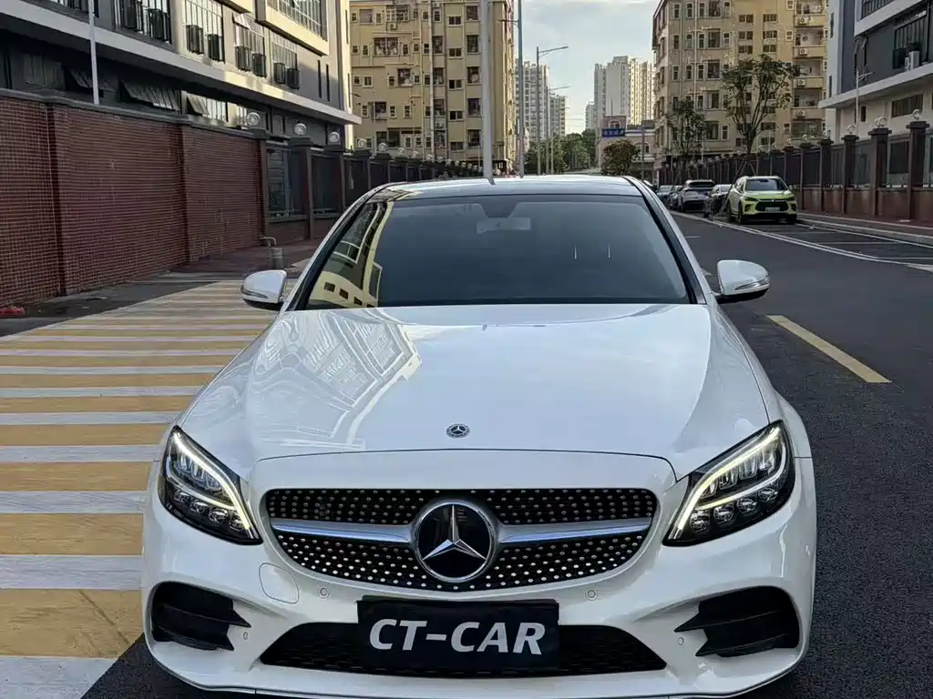 Mercedes-Benz C-Class — миниатюра 2