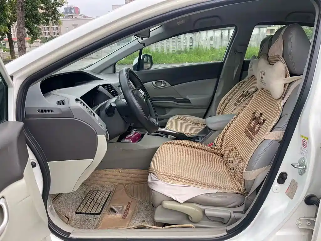 Honda Civic — миниатюра 4