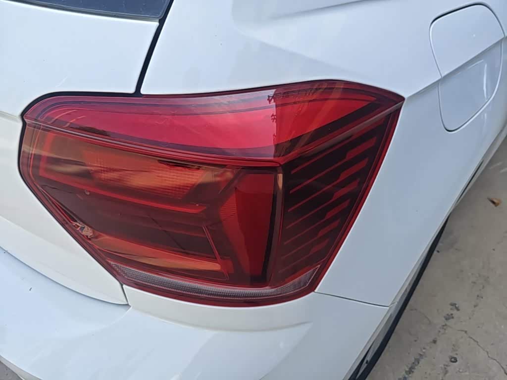 Volkswagen Polo 1.5 л 2021 г. Белый, пробег 26500 км