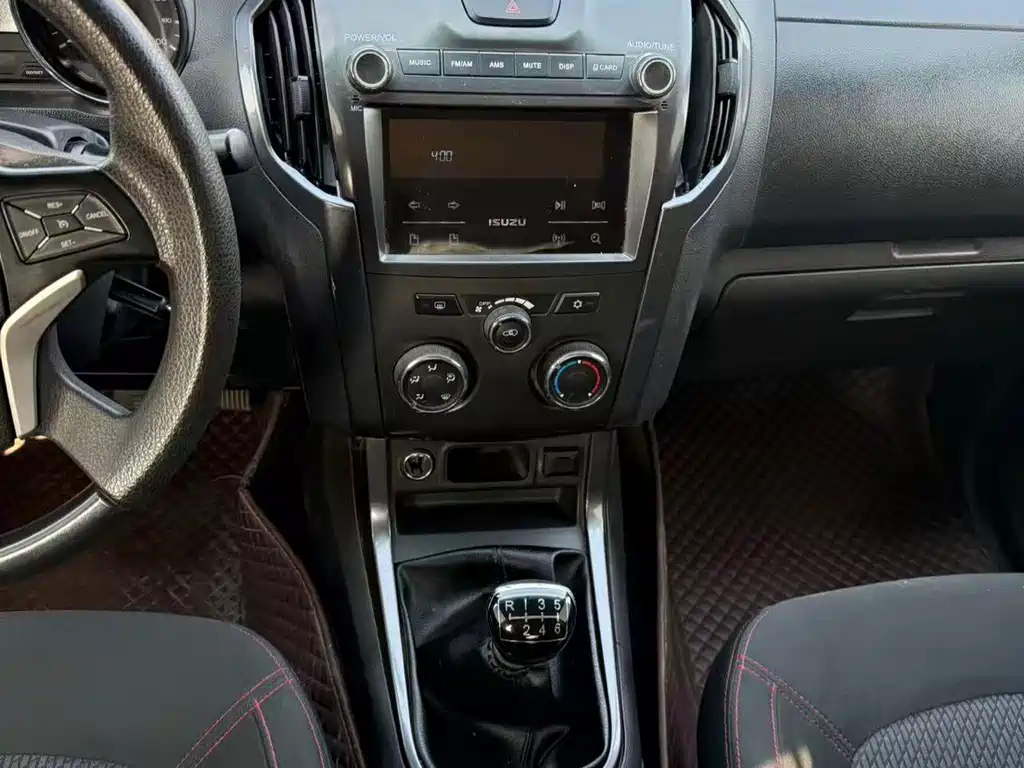 Isuzu TAGA Daga — миниатюра 7