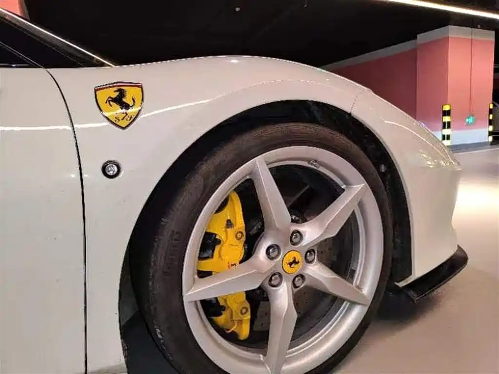 Ferrari F8 Spider 3.9T V8, фото 4