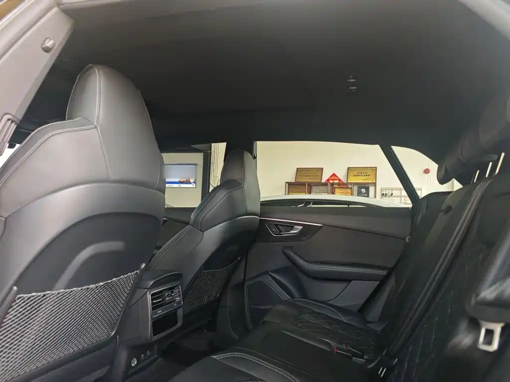 Audi Q8 — миниатюра 13