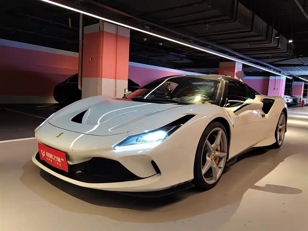 Купить Ferrari F8