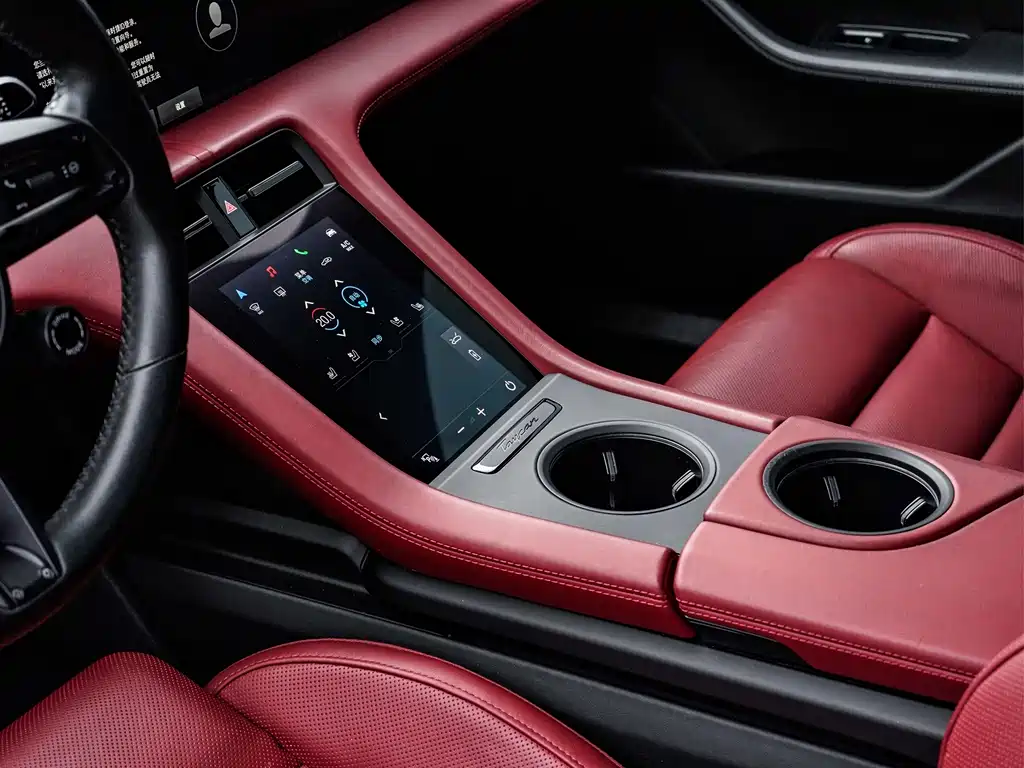 Porsche Taycan — миниатюра 8