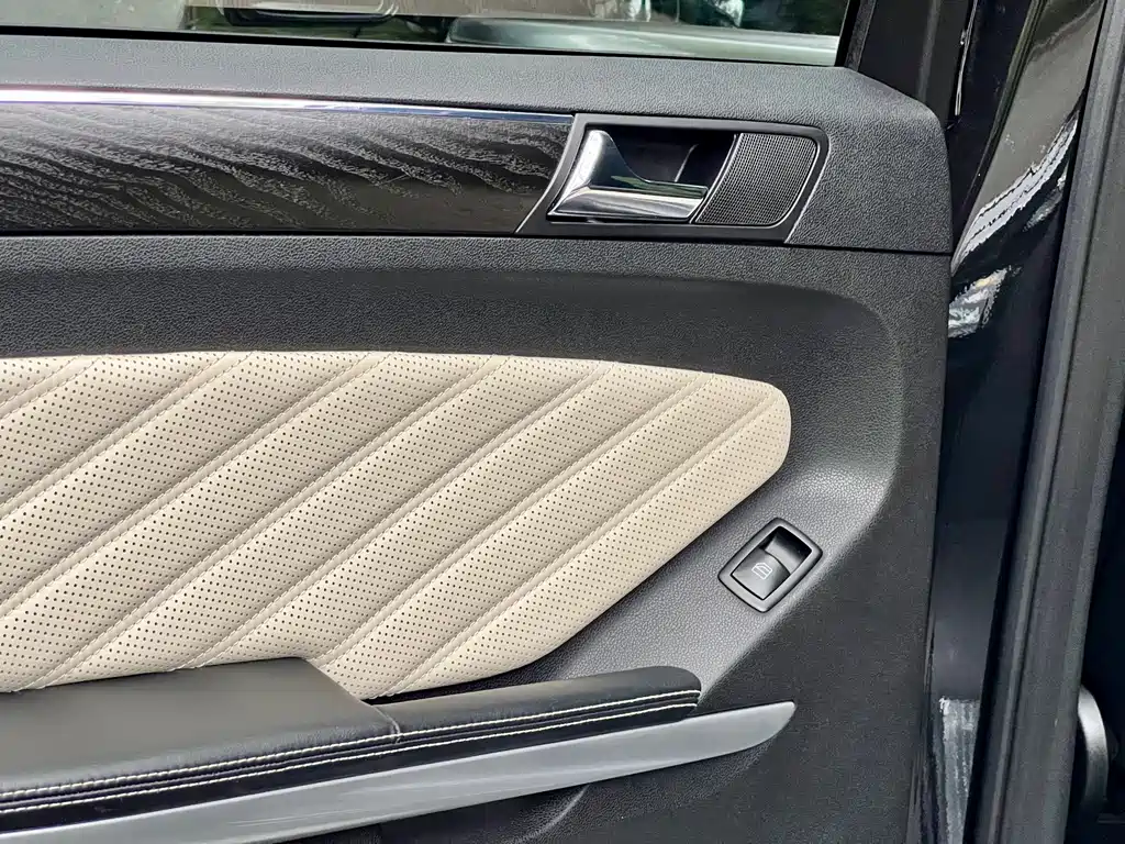 Mercedes-Benz GL-Class — миниатюра 18