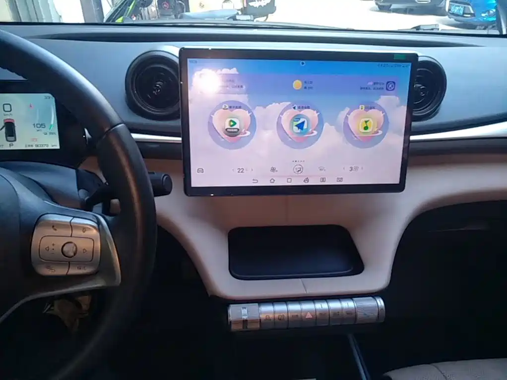BYD Dolphin — миниатюра 13