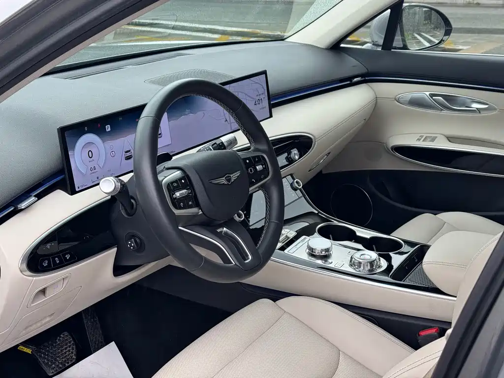Genesis GV70 — миниатюра 10