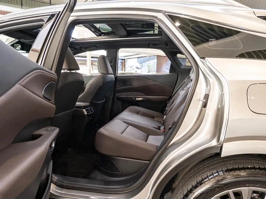 Lexus RX — миниатюра 10