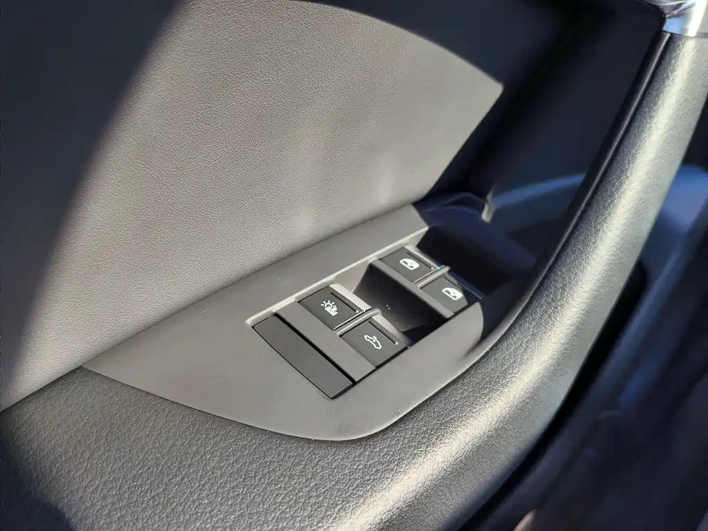 Audi A6L New Energy — миниатюра 29