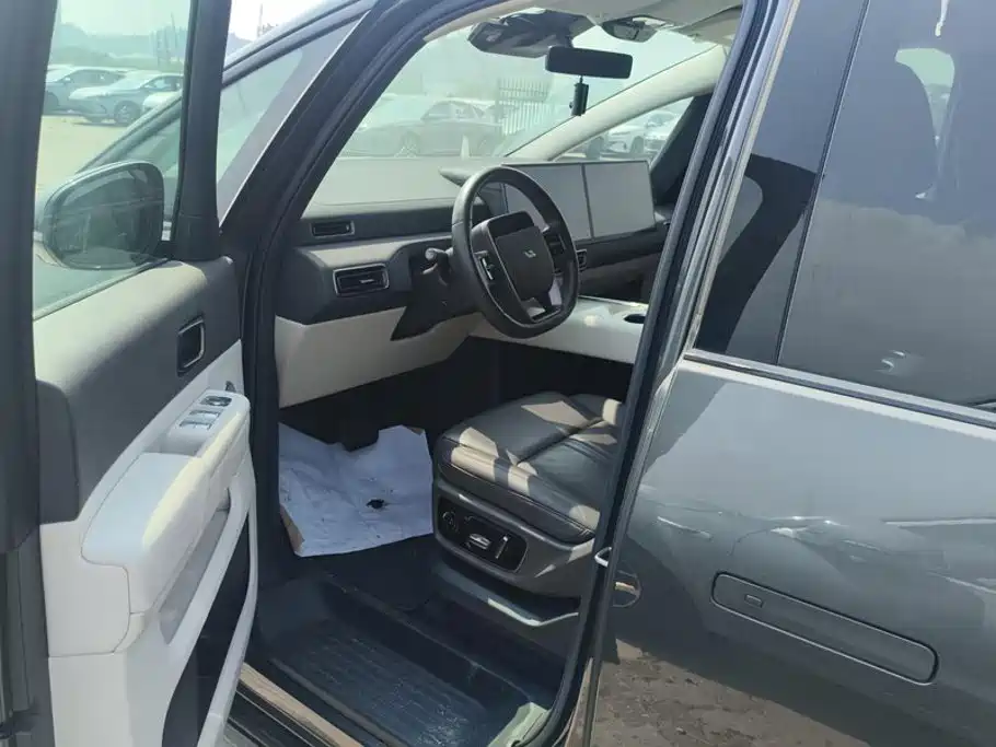 Li Auto Li MEGA — миниатюра 8