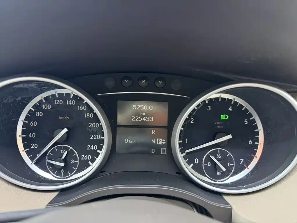 Mercedes-Benz R 2010 R 300 L Luxury