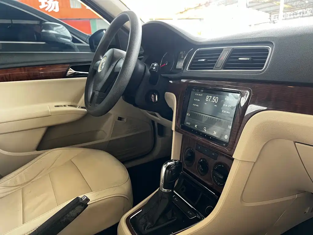 Volkswagen Lavida — миниатюра 15