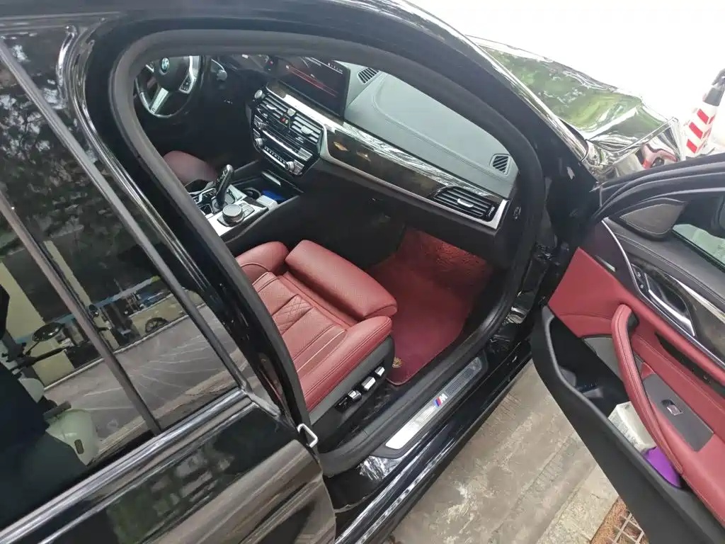BMW 5 Series — миниатюра 20