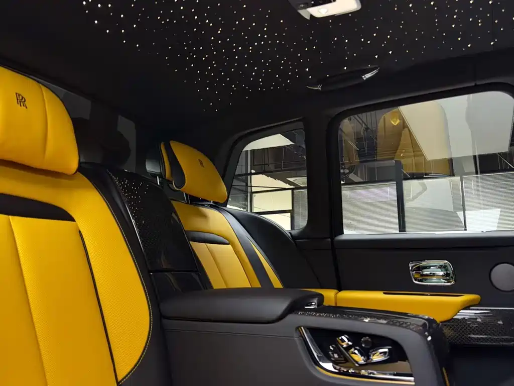 Rolls-Royce Cullinan 2025 6.7T AT