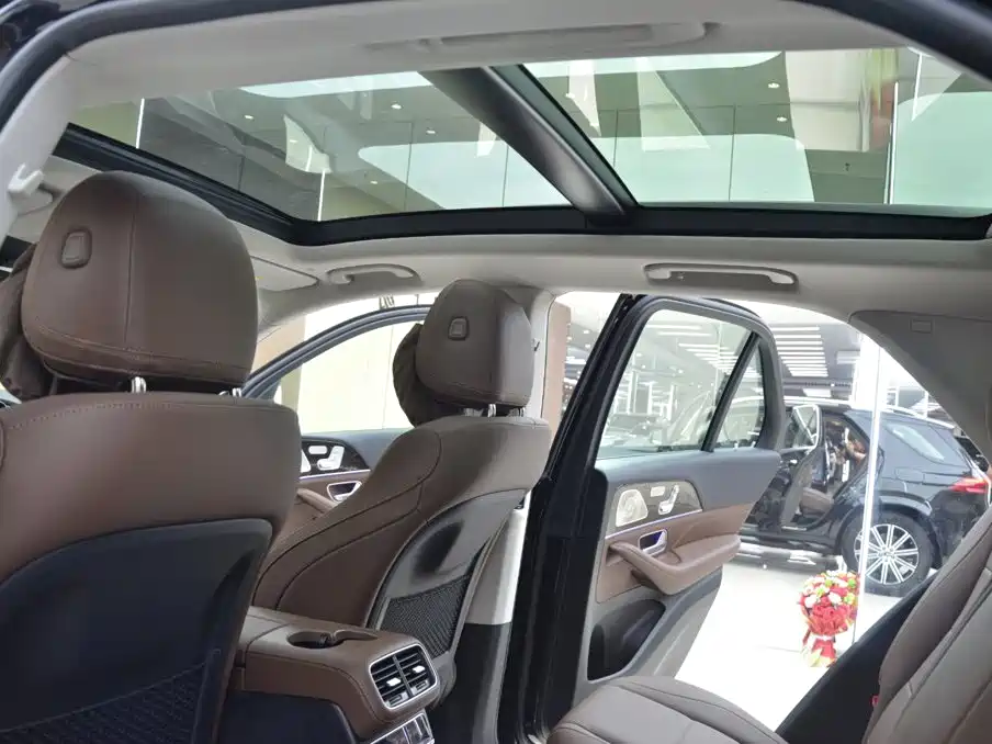 Mercedes-Benz GLE (Import) — миниатюра 13