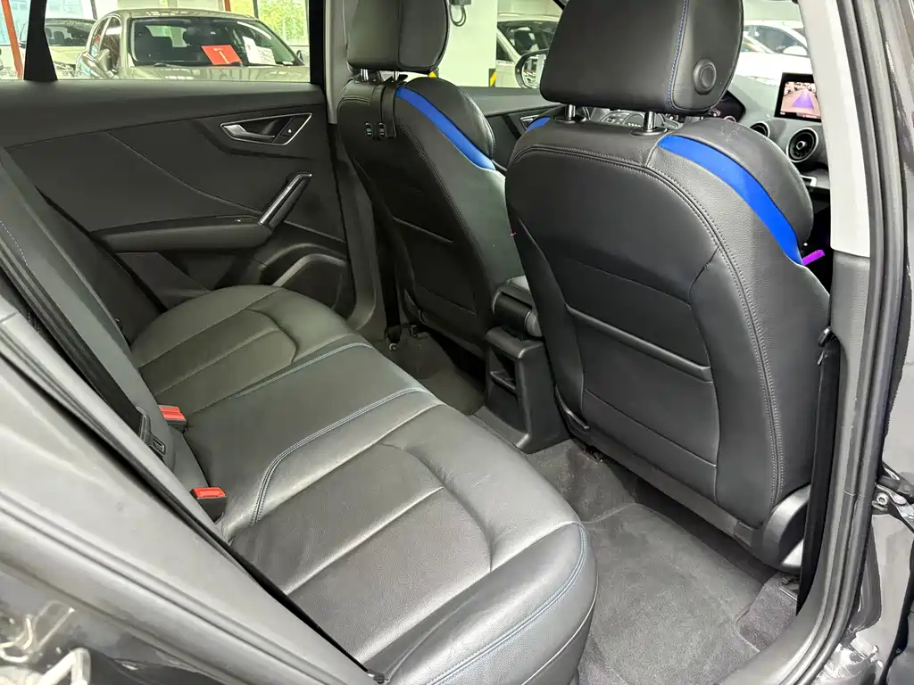 Audi Q2L e-tron — миниатюра 11