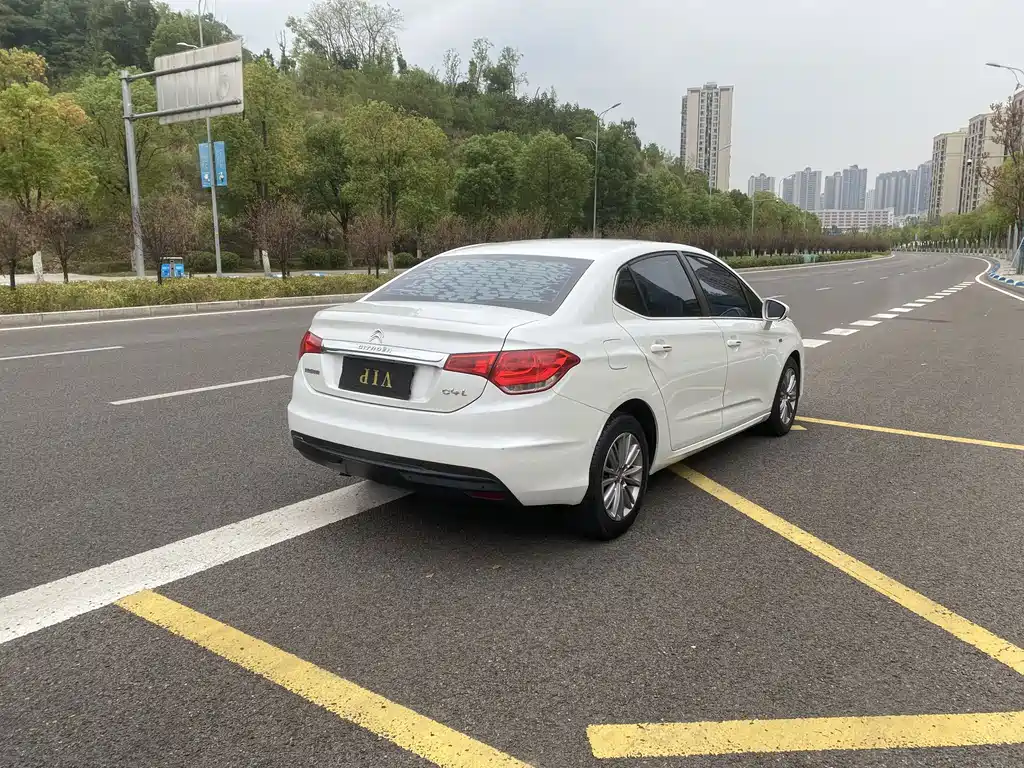Citroen C4L — миниатюра 6