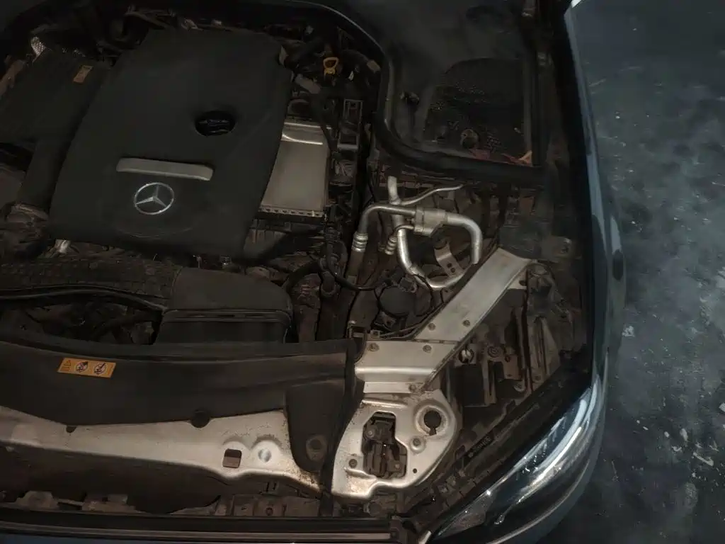 Mercedes-Benz E-Class — миниатюра 21