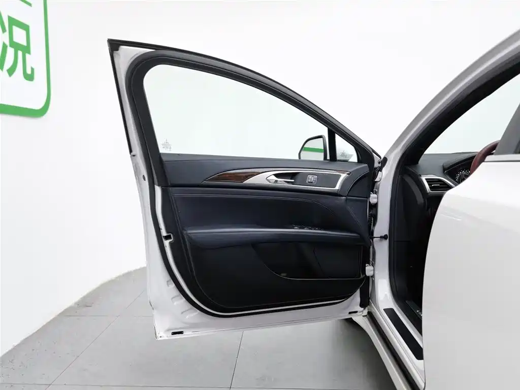 Lincoln MKZ 2017 2.0T