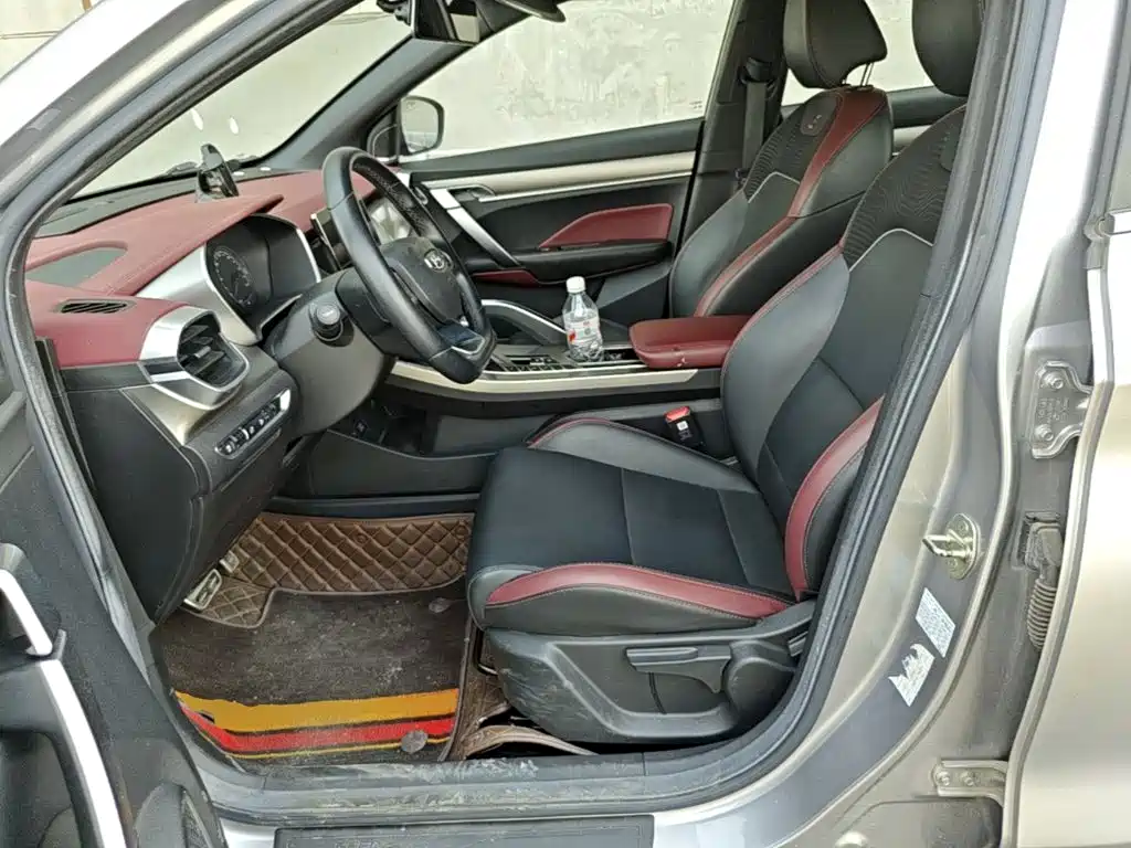 Geely Binyue — миниатюра 15