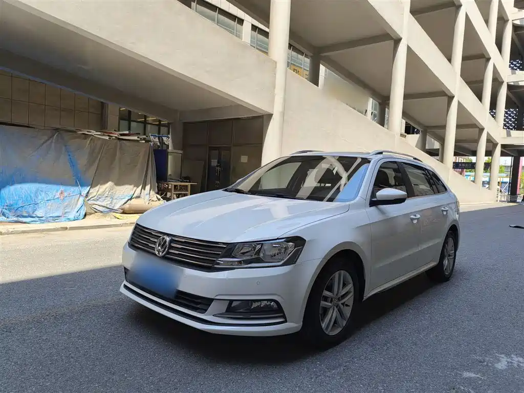 Купить Volkswagen Gran Lavida