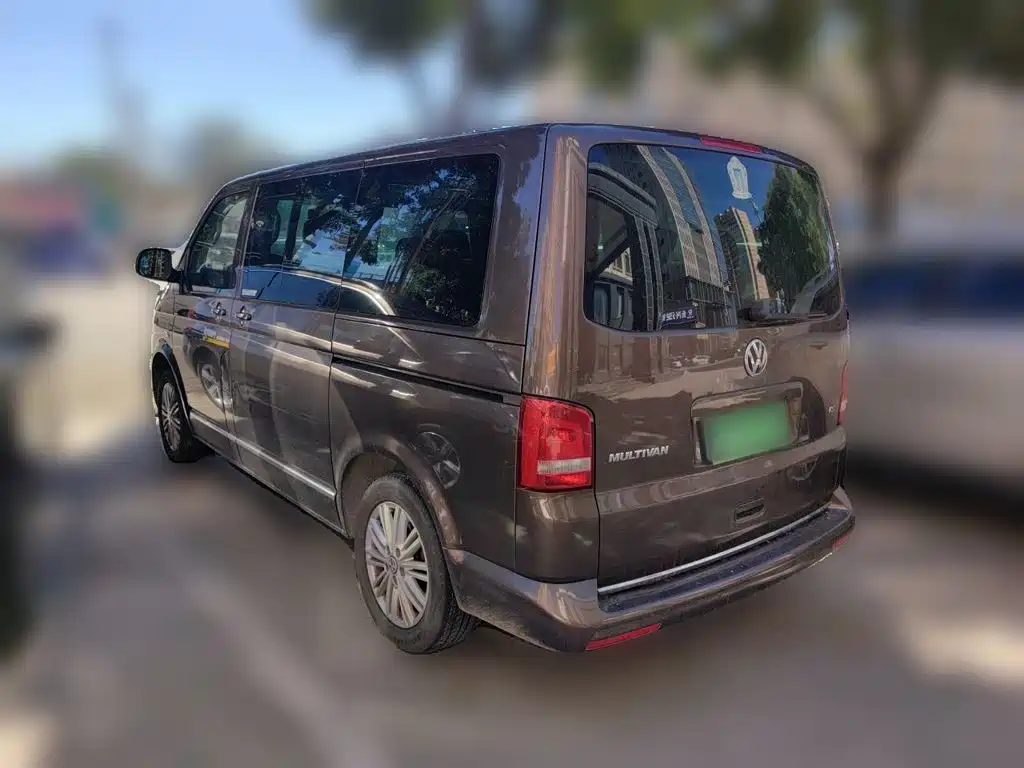 Volkswagen Multivan — миниатюра 4